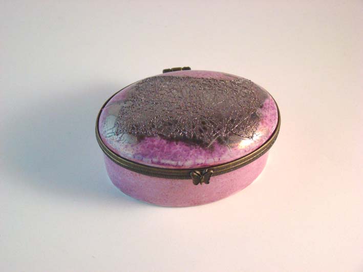 418. boite ovale gainée rose fibre platine