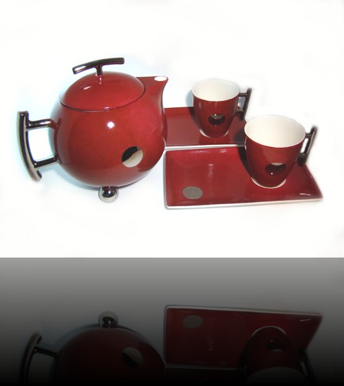 theiere et tasses rouge platine