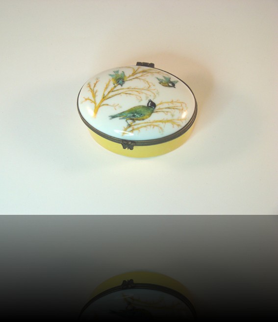 boite ovale oiseau