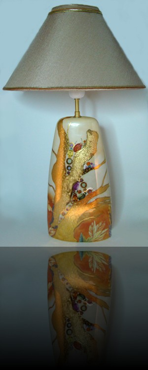 lampe faust ornée d'Or et Lustres