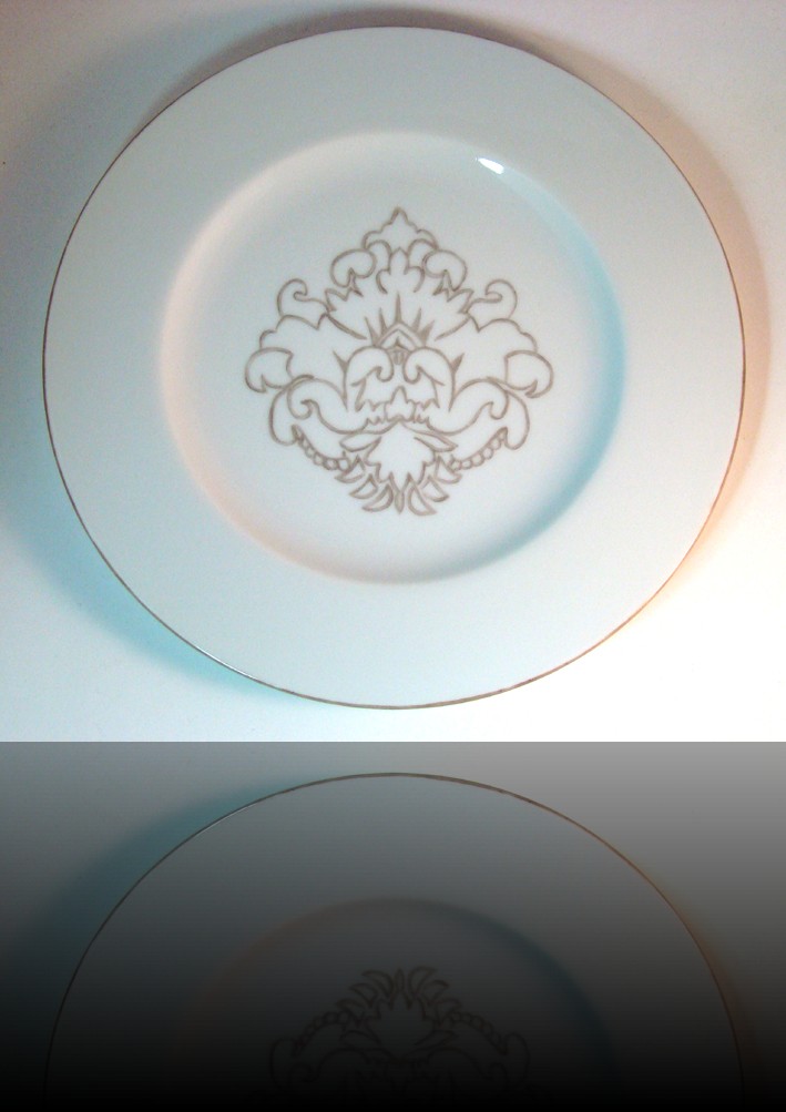 assiette motif beige