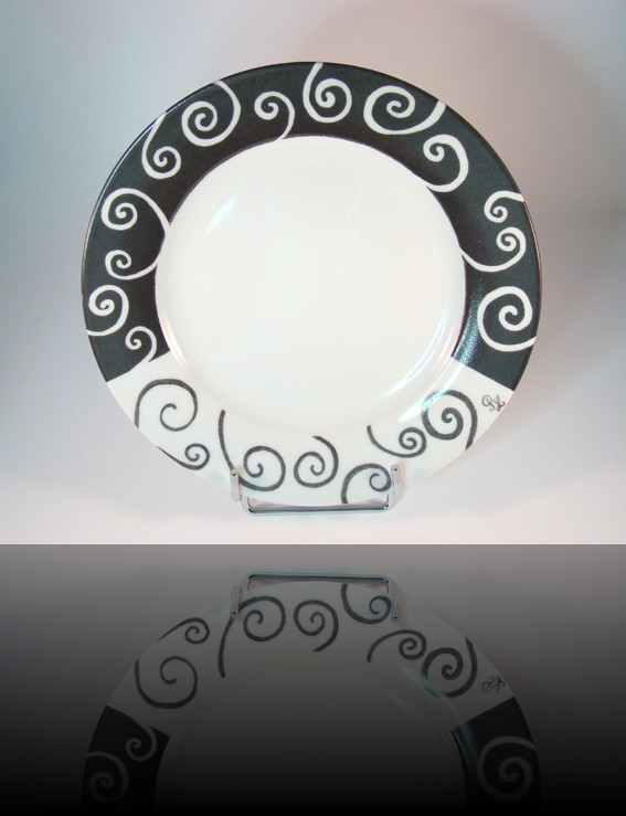 Petite assiette ronde entrelacements de gris